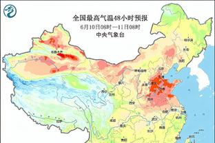 纯纯想多咯！76人记者晒恩比德&小卡合照P图：梦碎了！